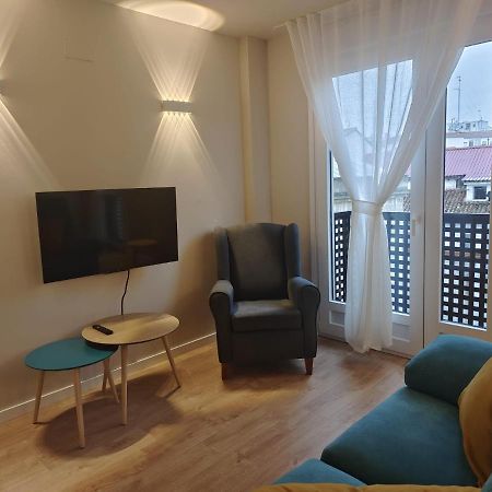 Apartamentos Picasso Alcala de Henares Ngoại thất bức ảnh