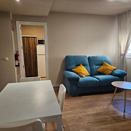 Apartamentos Picasso Alcala de Henares Phòng bức ảnh