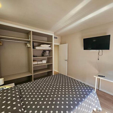 Apartamentos Picasso Alcala de Henares Phòng bức ảnh