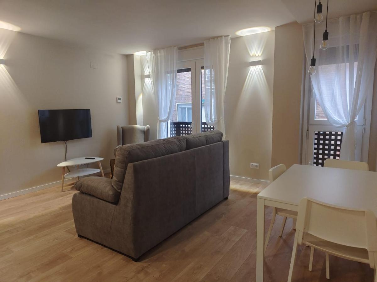 Apartamentos Picasso Alcala de Henares Ngoại thất bức ảnh