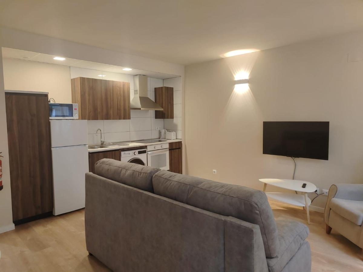 Apartamentos Picasso Alcala de Henares Ngoại thất bức ảnh