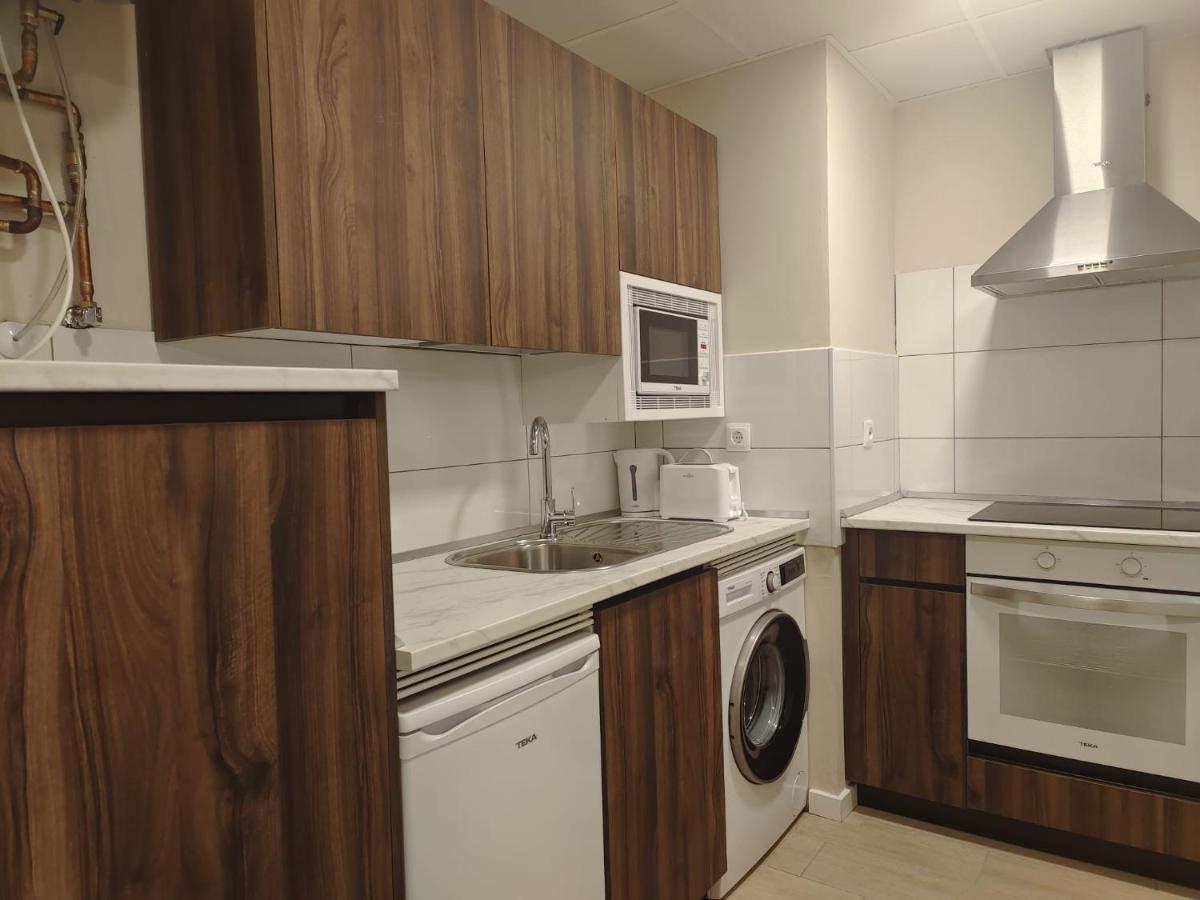 Apartamentos Picasso Alcala de Henares Ngoại thất bức ảnh