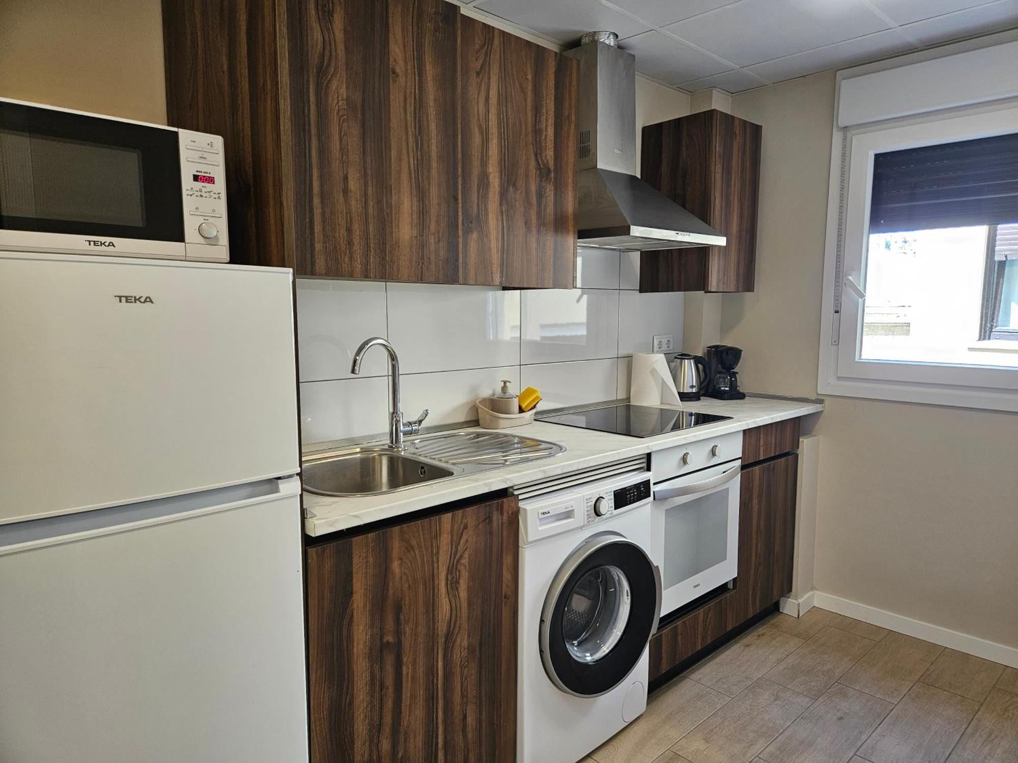 Apartamentos Picasso Alcala de Henares Phòng bức ảnh